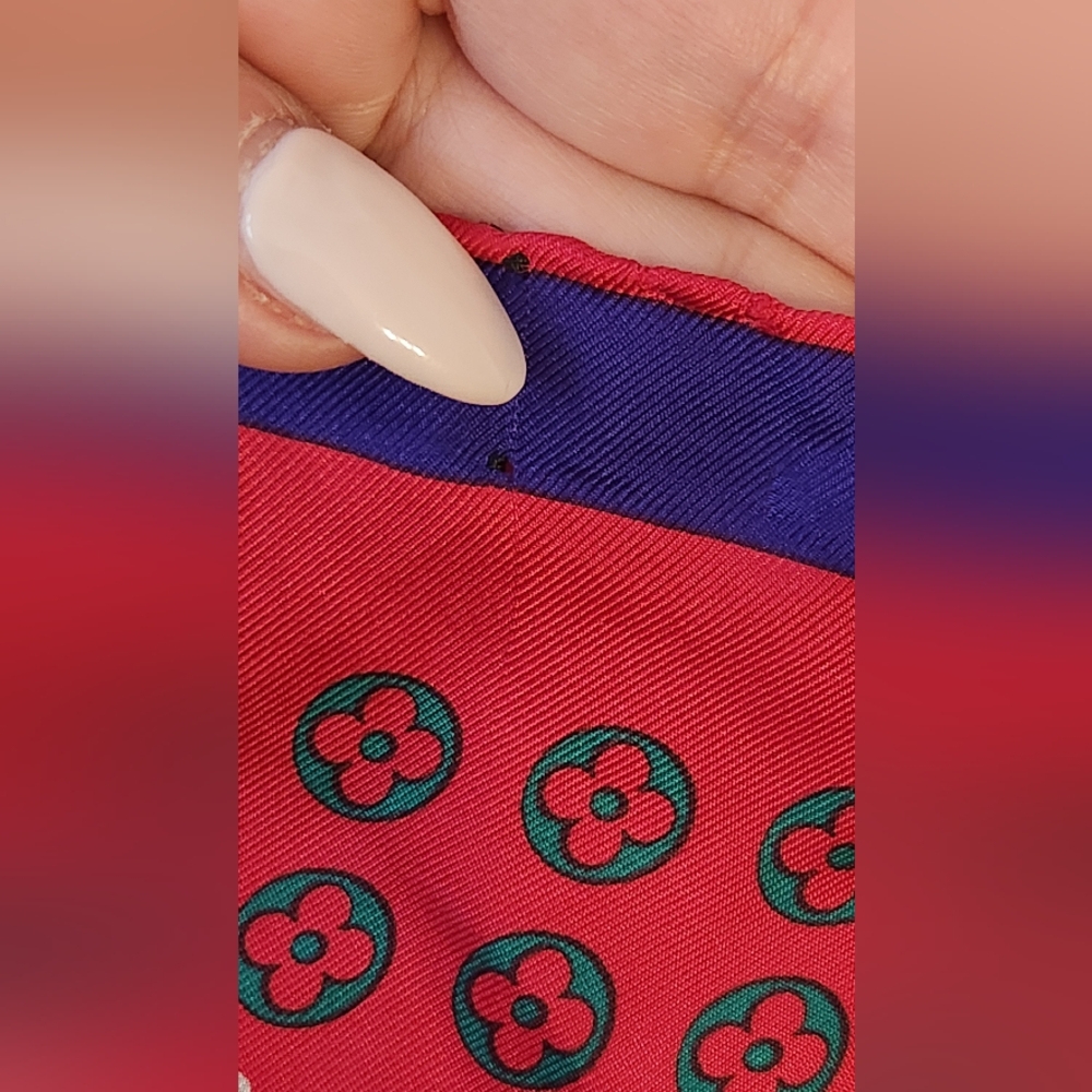 Auth Louis Vuitton Monogram red multicolor Silk Scarf W/Box - Picture 16 of 16